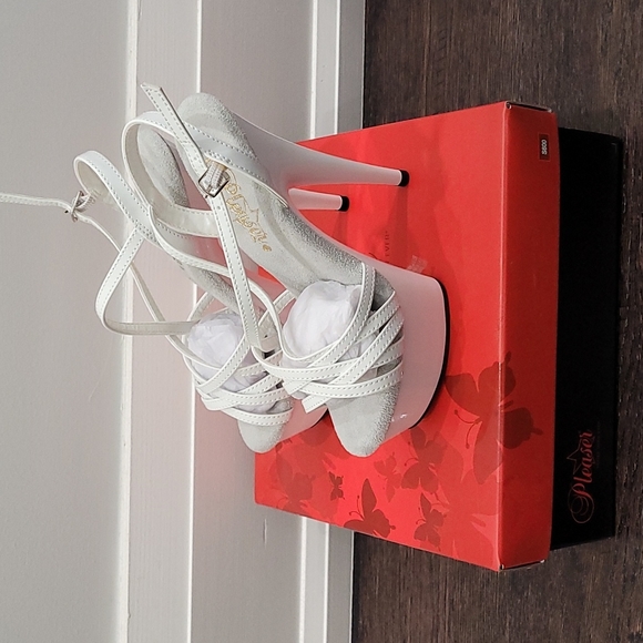 New pleaser platforms, size 6, 4" heels